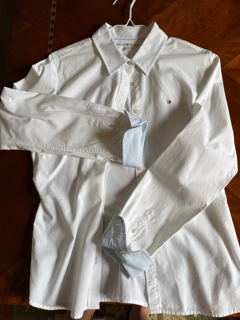 Tommy Hilfiger Women’s White Long-Sleeve Button Shirt
